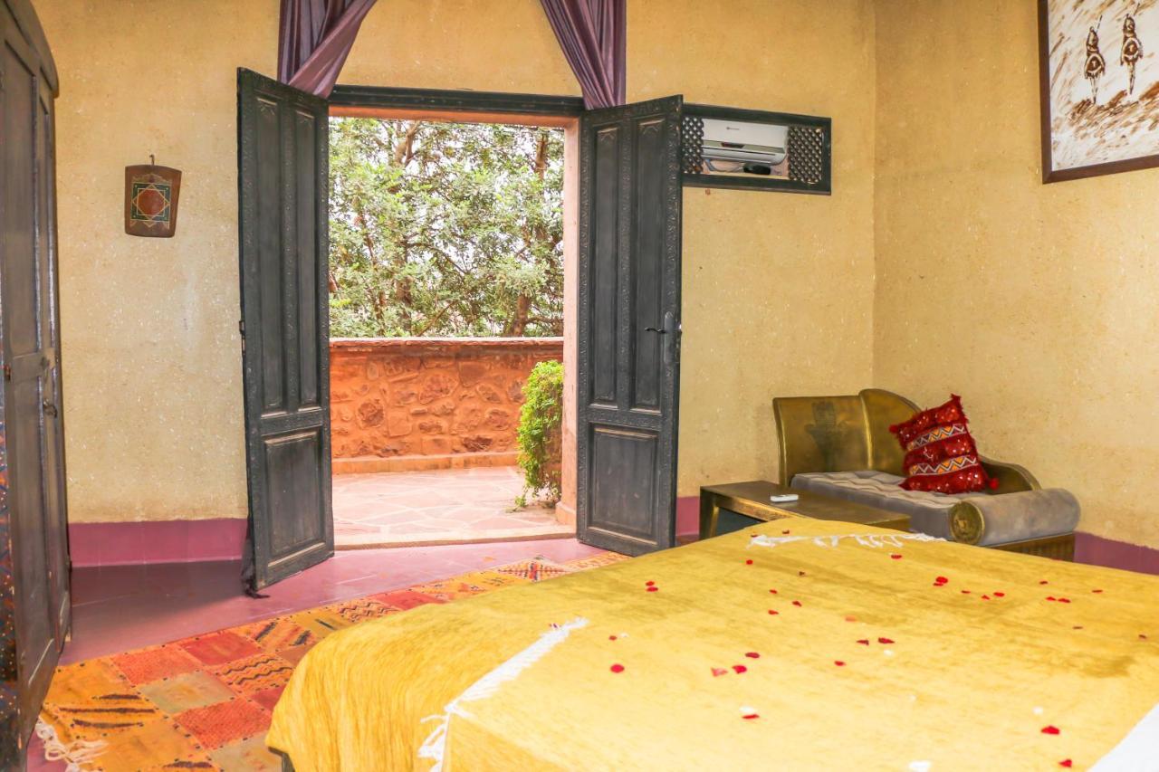 Riad Kasbah Omar Ourika Bagian luar foto