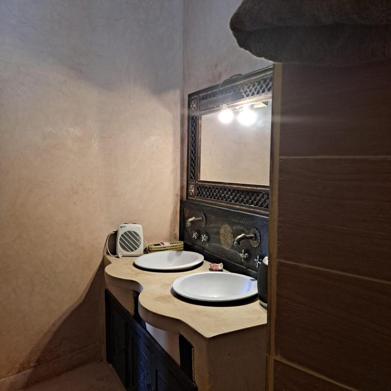 Riad Kasbah Omar Ourika Bagian luar foto