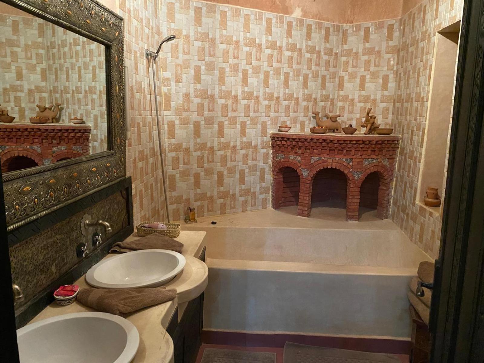 Riad Kasbah Omar Ourika Bagian luar foto